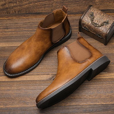 Max | Effortless Elegance Chelsea Boots