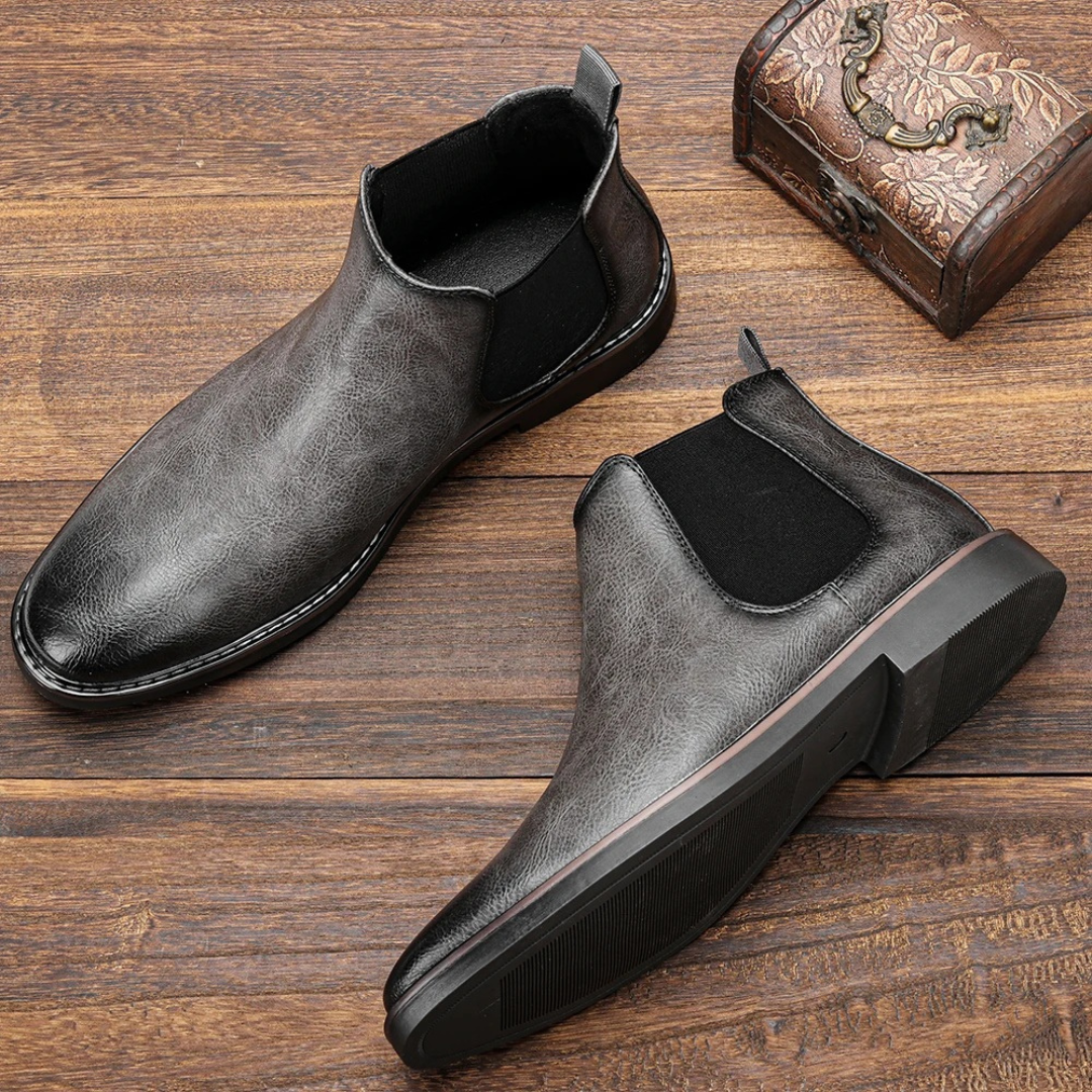 Max | Effortless Elegance Chelsea Boots
