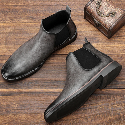 Max | Effortless Elegance Chelsea Boots