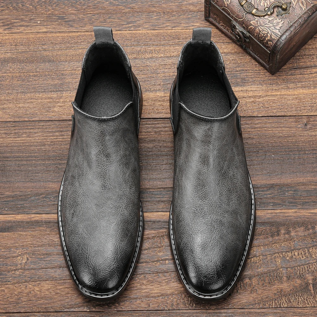 Max | Effortless Elegance Chelsea Boots