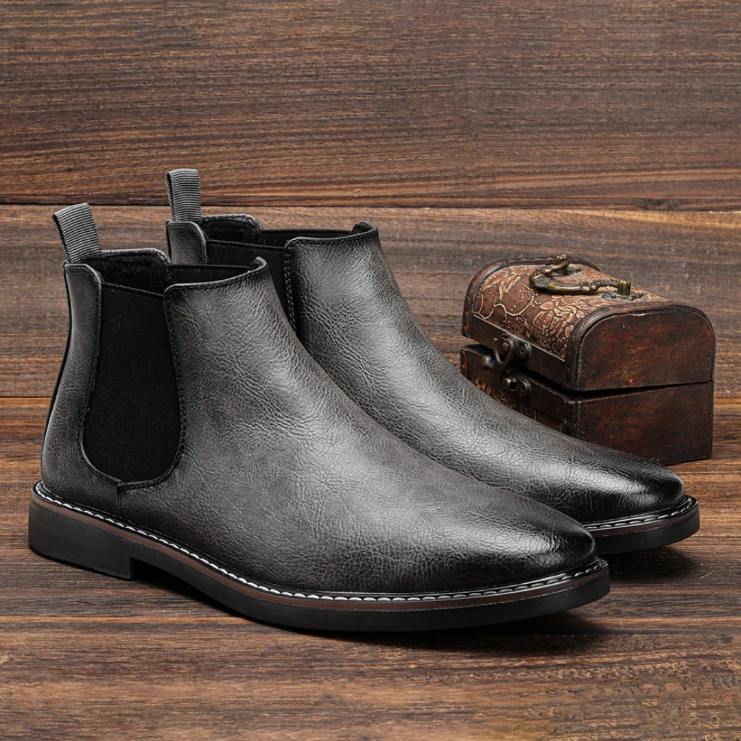 Max | Effortless Elegance Chelsea Boots