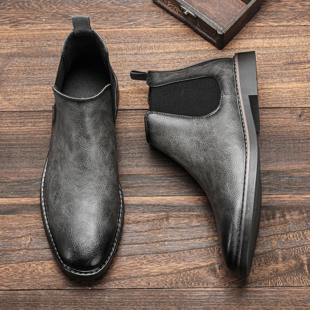 Max | Effortless Elegance Chelsea Boots