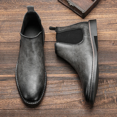 Max | Effortless Elegance Chelsea Boots