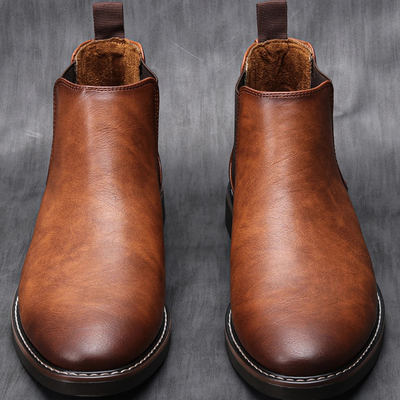 Max | Effortless Elegance Chelsea Boots
